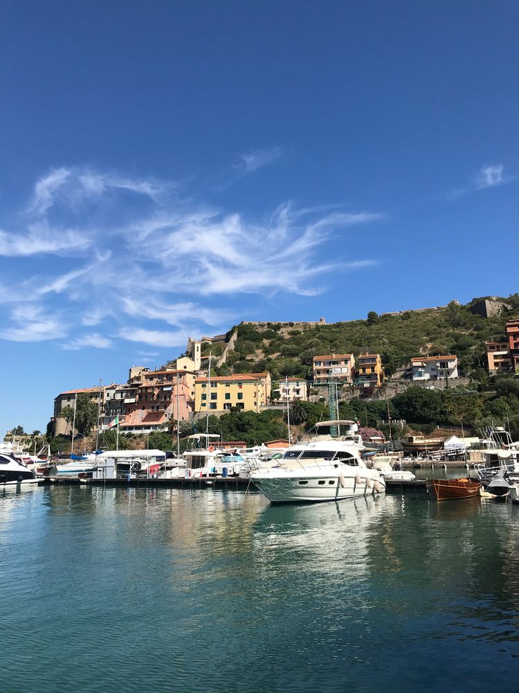 To See the Sea in Tuscany